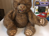Lot 5 - interactieve beer luv cubs hasbro