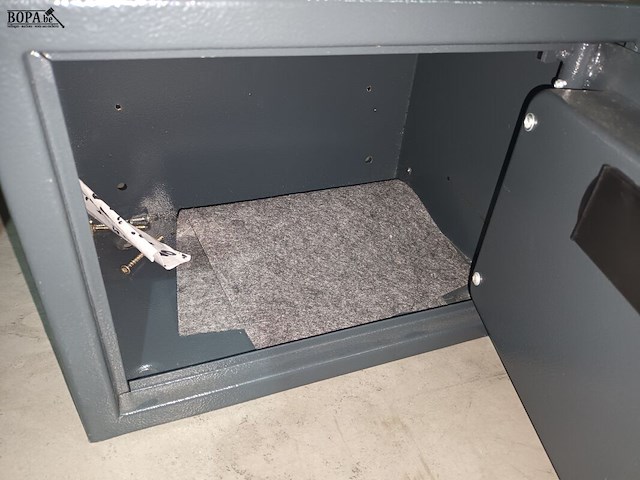 Lot 5 - kluis - afbeelding 3 van  3