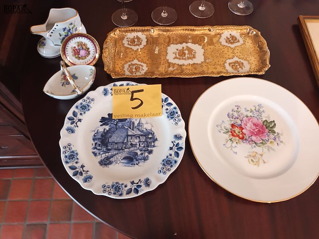 Lot 5 - limoges porselein. 6 stuks - afbeelding 1 van  6
