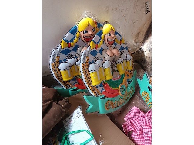 Lot 5 - lot oktober fest decoratie - afbeelding 2 van  6