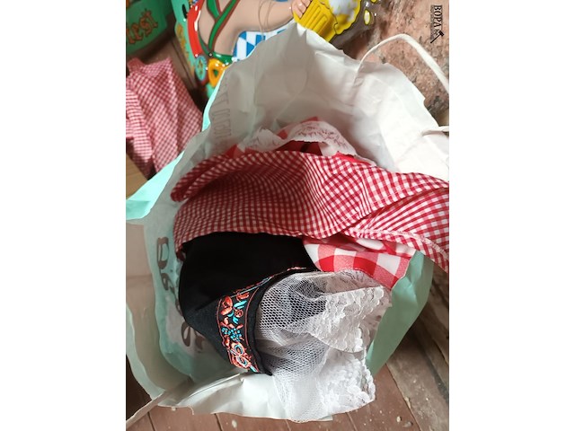 Lot 5 - lot oktober fest decoratie - afbeelding 6 van  6