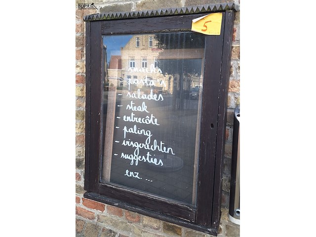 Lot 5 - menukaart vitrine - afbeelding 1 van  1