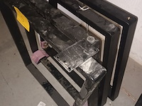 Lot 5 - metalen tafelpoten trapezium. 4 stuks - afbeelding 3 van  3