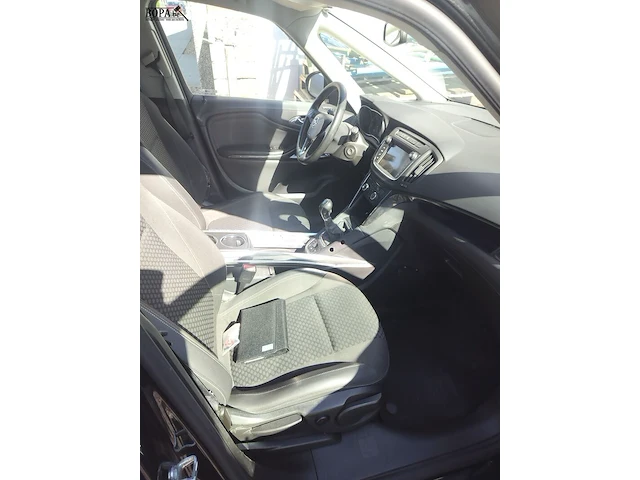 Lot 5 - opel zafira (2017-chass.w0lpe9e80h1084585) - afbeelding 4 van  28
