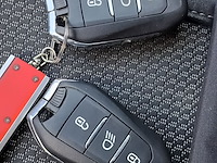Lot 5 - peugeot 3008 (2022-chass.vf3mrhnsmns090700) - afbeelding 8 van  24