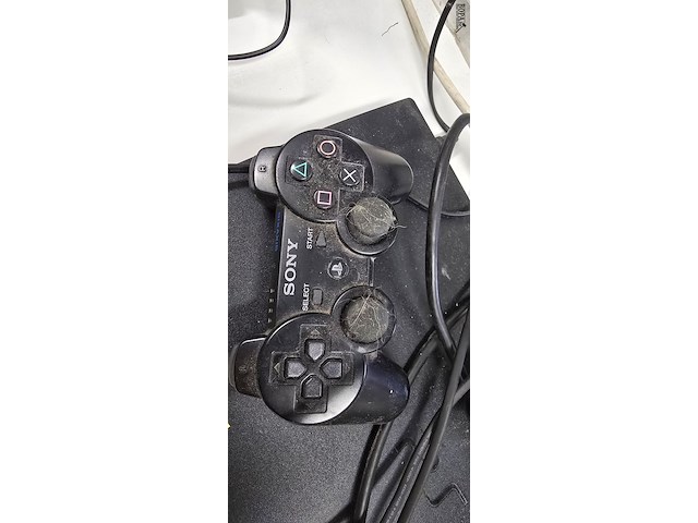 Lot 5 - playstation 3 console + 2 controllers + 6 spellen - afbeelding 4 van  8