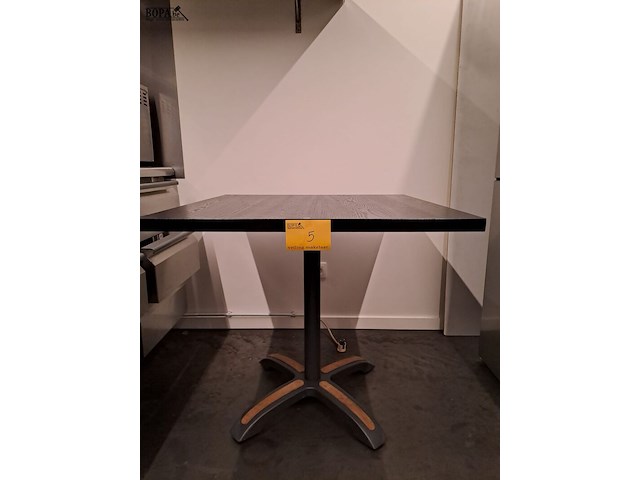 Lot 5 - tafel houten blad 7 stuks - afbeelding 1 van  3