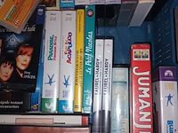 Lot 5 - videocassettes en dvd’s. 2 bakken - afbeelding 5 van  5