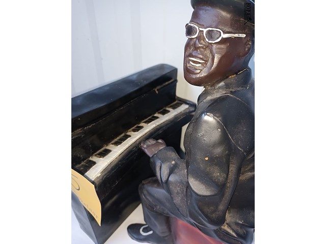 Lot 5 - vintage jazz pianospeler figuur - afbeelding 2 van  5