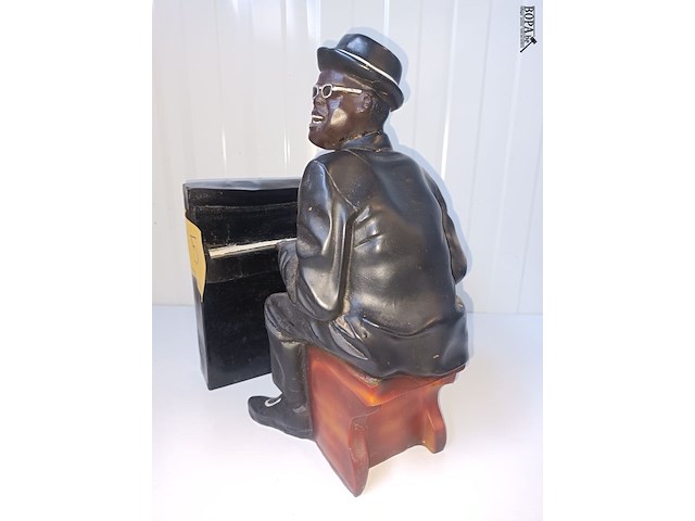 Lot 5 - vintage jazz pianospeler figuur - afbeelding 5 van  5