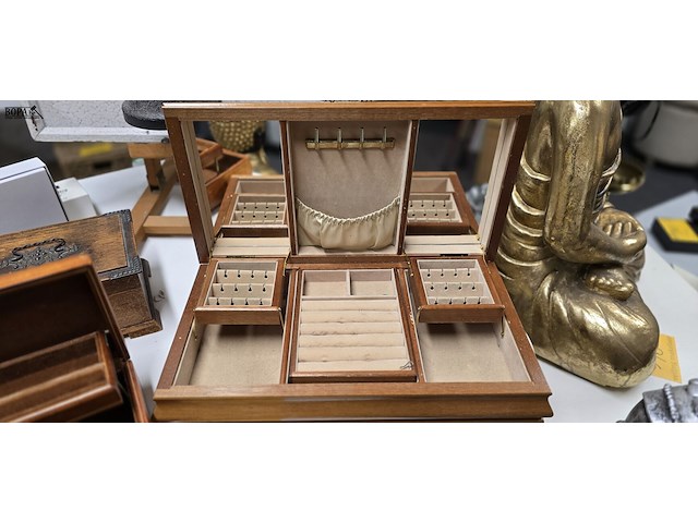 Lot 5 - vintage juwelenkisten 3 stuks - afbeelding 2 van  7