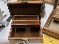 Lot 5 - vintage juwelenkisten 3 stuks - afbeelding 4 van  7