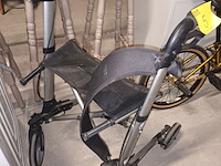Lot 5 - vouwbare rollator vermeiren - afbeelding 2 van  4