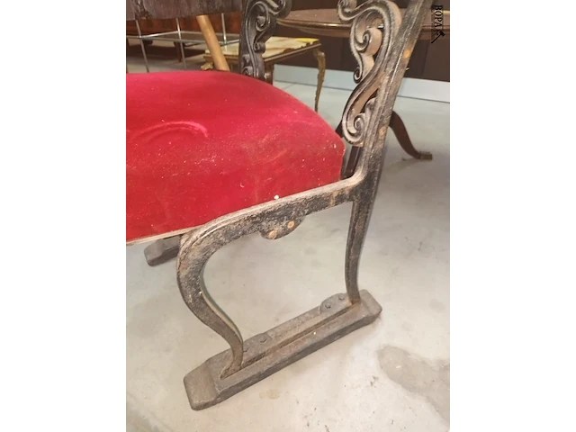 Lot 50 - antieke cinema zetel - afbeelding 5 van  8