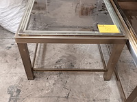 Lot 50 - bijzettafel - afbeelding 1 van  2