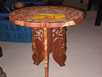 Lot 50 - bijzettafeltje - afbeelding 2 van  2