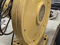Lot 50 - blower springkasteel - afbeelding 1 van  2