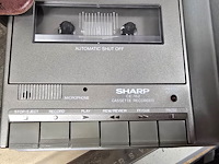 Lot 50 - cassettespeler sharp in etui - afbeelding 2 van  4