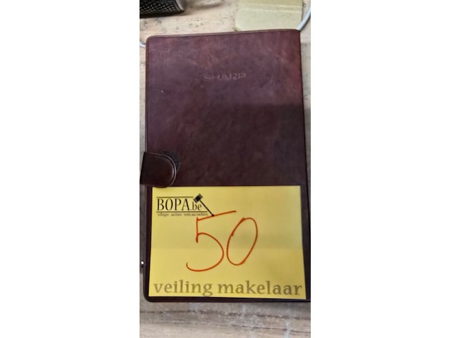 Lot 50 - cassettespeler sharp in etui - afbeelding 4 van  4