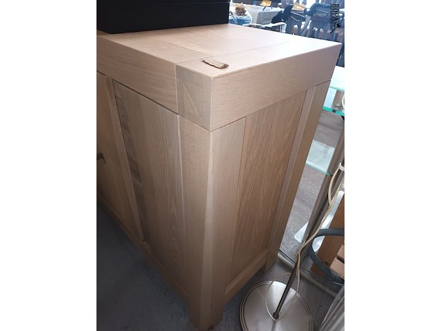 Lot 50 - dressoir kast - afbeelding 2 van  3