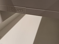 Lot 50 - dubbelzijdige ladekast blum - afbeelding 3 van  4