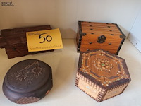 Lot 50 - houten kistjes. 4 stuks - afbeelding 1 van  5