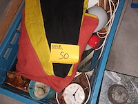 Lot 50 - huisraad en decoratie. 6 bakken - afbeelding 2 van  8