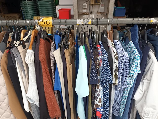 Lot 50 - kledij. 50 stuks - afbeelding 5 van  5