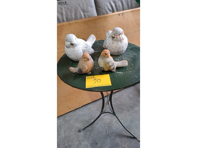 Lot 50 - koppel vogels in steengoed - 4 stuks - afbeelding 1 van  2