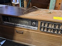 Lot 50 - muziekmeubel vintage grundig radiomodel '60 ingebouwde plate - afbeelding 1 van  8