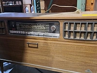 Lot 50 - muziekmeubel vintage grundig radiomodel '60 ingebouwde plate - afbeelding 2 van  8