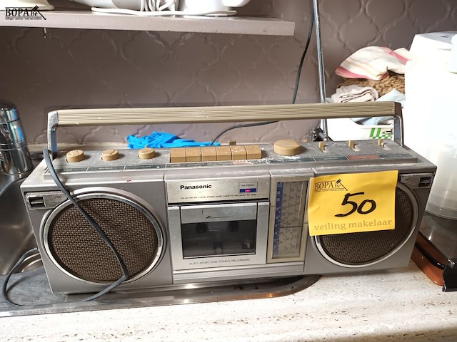 Lot 50 - radio panasonic - afbeelding 1 van  3