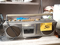 Lot 50 - radio panasonic - afbeelding 1 van  3