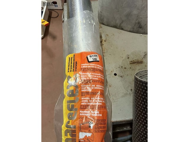 Lot 50 - rol dakbekleding circa 5 meter - geotextiel gronddoek rubber - afbeelding 2 van  3