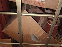 Lot 50 - rolcontainer met inhoud - afbeelding 3 van  4