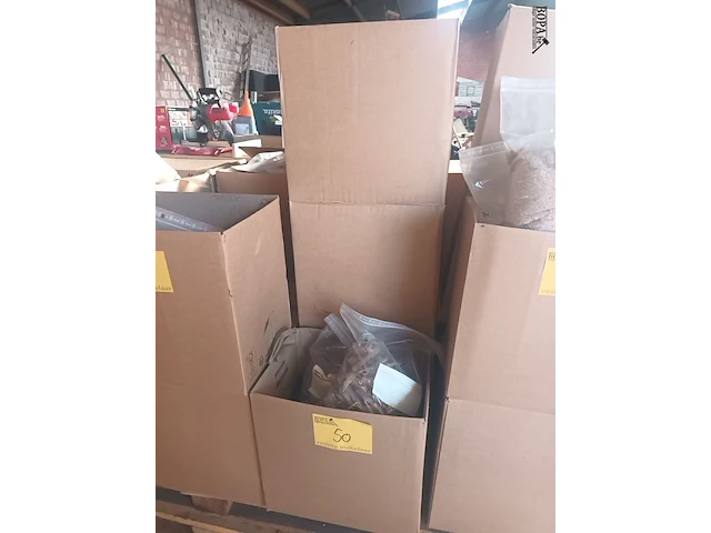 Lot 50 - rookhout snippers steeneik 1 kg. 19 stuks - afbeelding 2 van  3