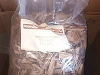 Lot 50 - rookhout snippers steeneik 1 kg. 19 stuks - afbeelding 3 van  3