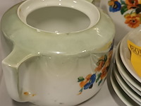 Lot 50 - victoria koffieservies. 23 stuks - afbeelding 4 van  5