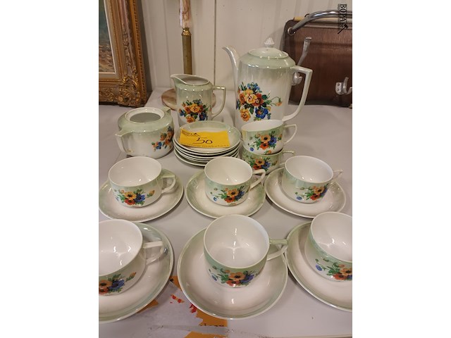 Lot 50 - victoria koffieservies. 23 stuks - afbeelding 5 van  5