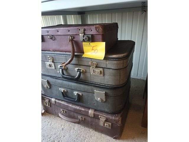 Lot 50 - vintage reiskoffers. 4 stuks - afbeelding 2 van  4