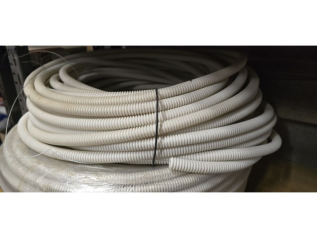 Lot 50 - volle rol coaxkabel preflex 16t - afbeelding 2 van  3