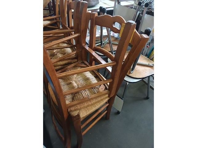 Lot 501 - boerenstoelen met rieten zitting. 4 stuks - afbeelding 2 van  5