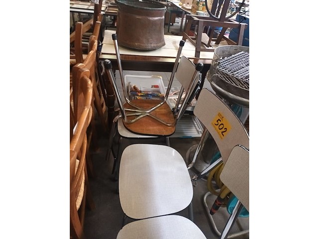 Lot 502 - retro keukenstoelen wit. 4 stuks - afbeelding 2 van  4
