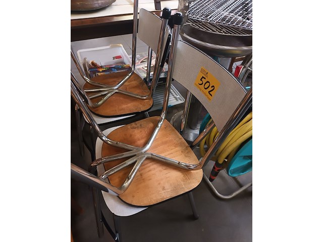 Lot 502 - retro keukenstoelen wit. 4 stuks - afbeelding 4 van  4