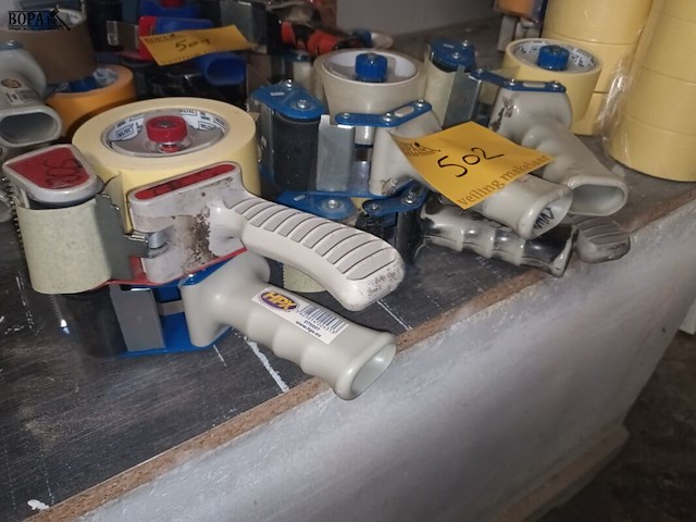 Lot 502 - tape afrollers. 6 stuks - afbeelding 1 van  2