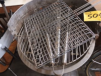 Lot 504 - bbq met toebehoren - afbeelding 3 van  4