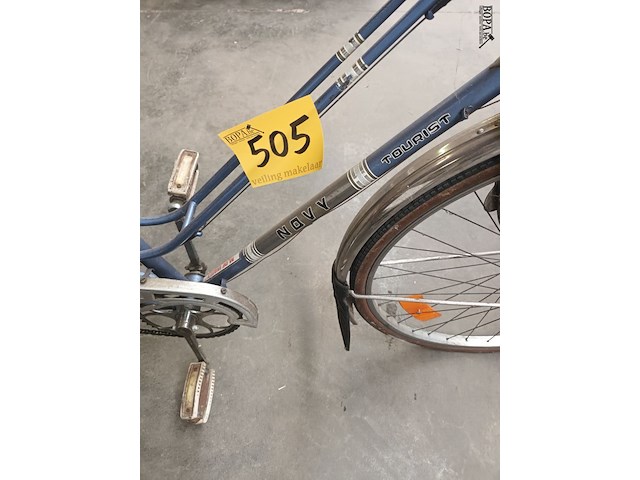 Lot 505 - damesfiets novy tourist - afbeelding 3 van  4