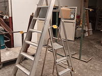 Lot 508 - aluminium trapladder. 2 stuks - afbeelding 1 van  3