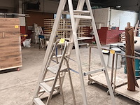 Lot 508 - aluminium trapladder. 2 stuks - afbeelding 3 van  3