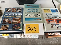 Lot 508 - boeken over wapens. 3 stuks